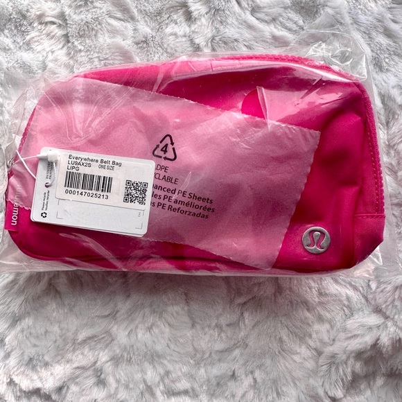 Lululemon “LIP GLOSS” Pink Everywhere Belt Bag  NWT  *Sold Out Everywhere* - Picture 2 of 10